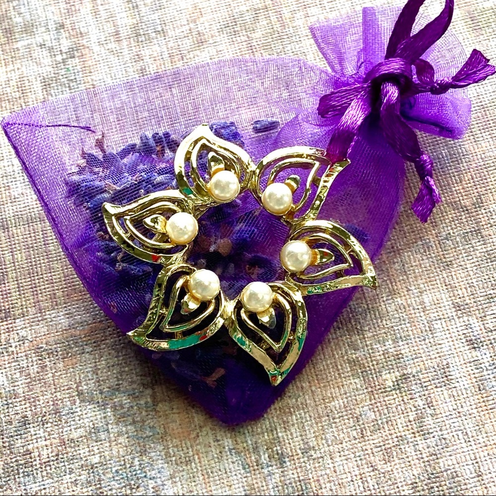 BROOCH-Gold & Pearl Brooch VINTAGE